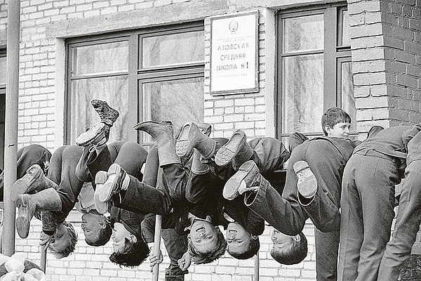 6. Как называлась игра с военной тематикой, в которую любили играть старшеклассники?