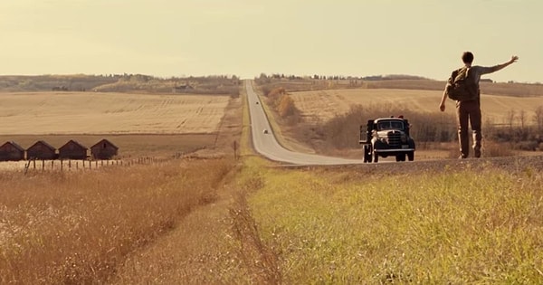 7. Автор романа "В дороге":