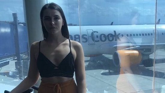 Kıyafeti Uygun Bulunmadığı İçin Uçağa Alınmayan Kadın!