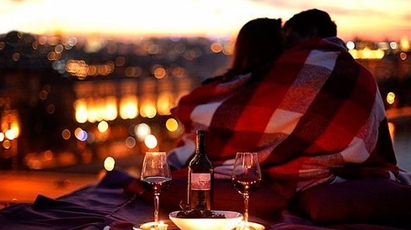 8. И последний вопрос: вы романтик по натуре?