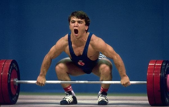 17 Mart Pazar Oyna Kazan 21:30 Yarışması İpucu ve Kopya Geldi! Naim Süleymanoğlu Hangi Ülkeden Türkiye'ye Geldi?