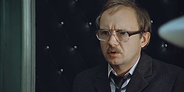 12. Вспомните имя старшего сына Новосельцева.