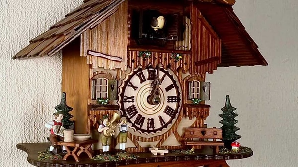 4. Тема "Европейская мозаика". Из какой страны родом часы с кукушкой?