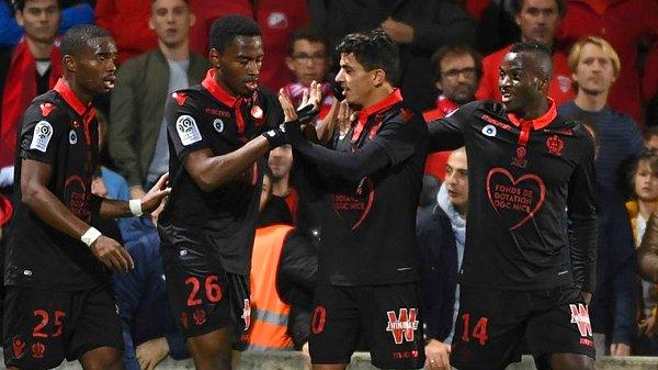 54. dakikada 2 gol olan Nice - Nimes mücadelesinde, bol pozisyonlu geçmesine rağmen başka gol olmadı ve 2-0 bitti.