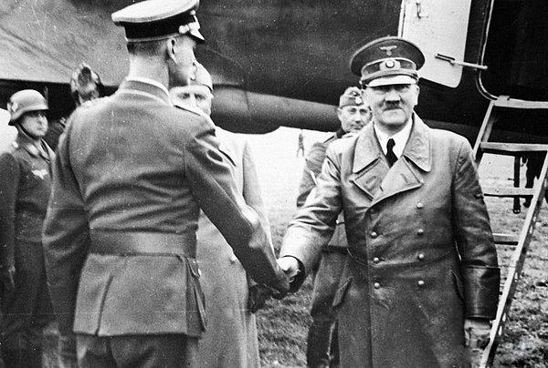 1940: Hitler ve Mussolini, Brenner Geçidi'nde buluştu.