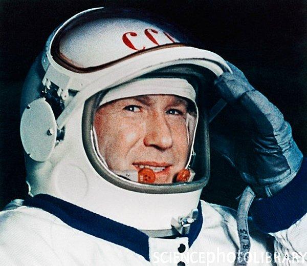 1965: İnsanoğlu ilk kez uzayda yürüdü.
