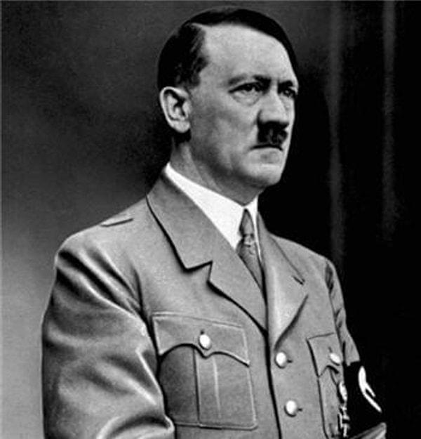 1933: Almanya'da Şansölye Hitler, 27 Şubat'ta gerçekleşen Reichstag Yangını'nı sebep göstererek ülkede düzeni sağlamak adına kendisine olağanüstü yetkiler tanıyan kararnamenin 24 Mart'taki kabulü ile diktatöryal güce ulaştı.