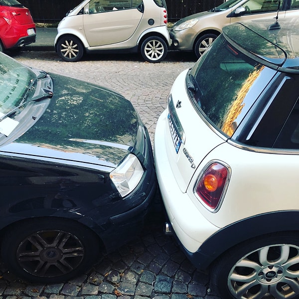 6. «Я паркуюсь, как чудак. Чудак на букву „м“»