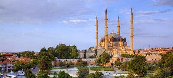 "Kopya düştü! Selimiye Camii’nin mimarı kimdi acaba? 🧐"
