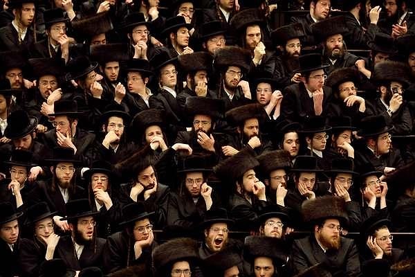 13. Какой из нижеперечисленных пунктов не относится к иудаизму?