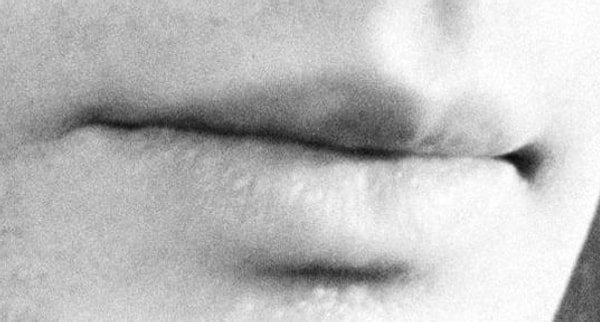 6. Теперь найдите хозяина этих губ: