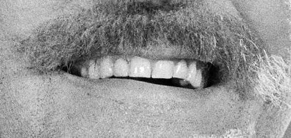 12. И, наконец, последний вопрос: я не узнаю вас в гриме, кто вы такой?