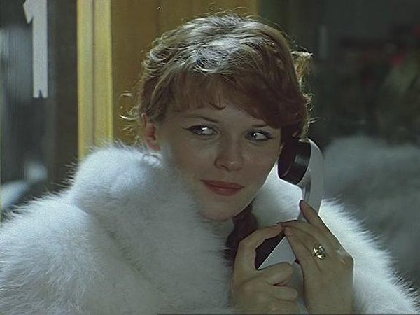 7. Алена из фильма "Чародеи" была...