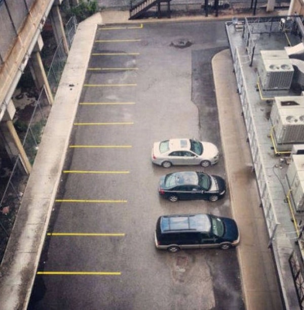 6. Просто рука-лицо. И ведь сразу трое