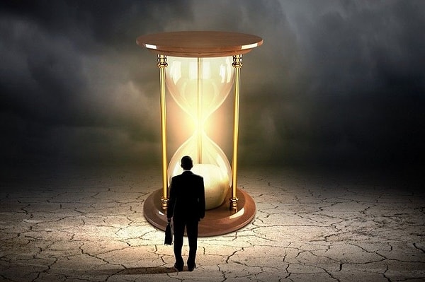 4. У вас есть песочные часы на 4 минуты и песочные часы на 7 минут. Можете ли вы с их помощью отмерять 9 минут?