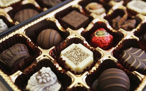 6. Пете и Коле купили по коробке конфет. В каждой коробке находится 12 конфет. Петя из своей коробки съел несколько конфет, а Коля из своей коробки съел столько конфет, сколько осталось в коробке у Пети. Сколько конфет осталось на двоих у Пети и Коли?