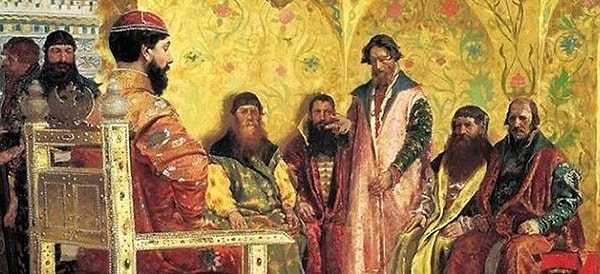 12. Кого признал королём совет из семи бояр?