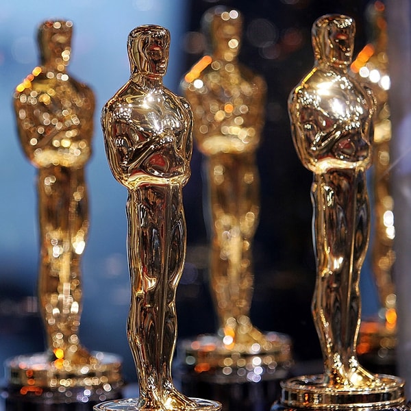 2. В каком городе изготавливают статуэтки Оскара?