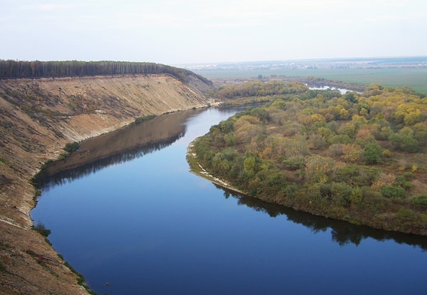 3. Какая река не впадает в Чёрное море?