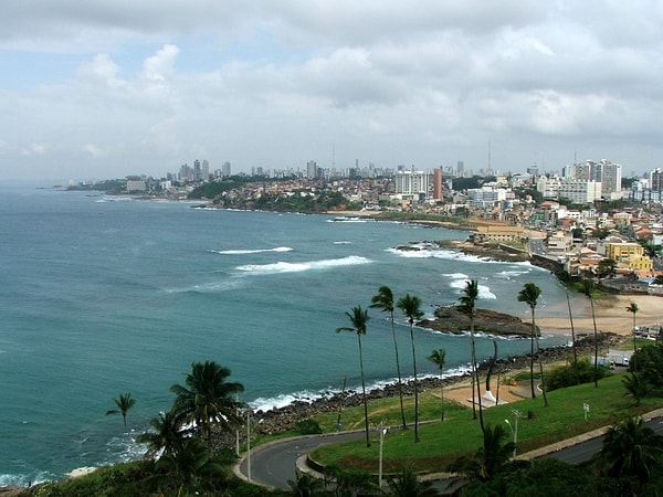 7. Какой город был первой столицей Бразилии?