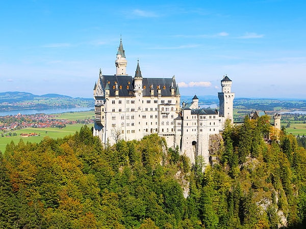 6. В какой стране находится этот замок?