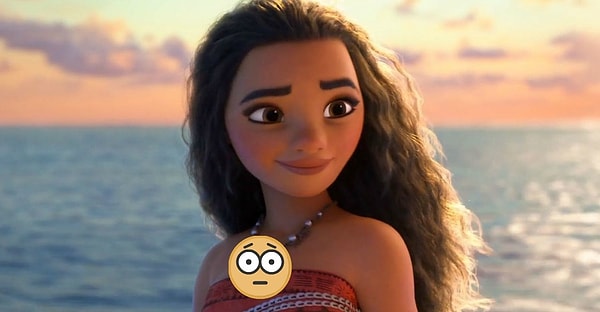 4. Какого цвета ожерелье Моаны?