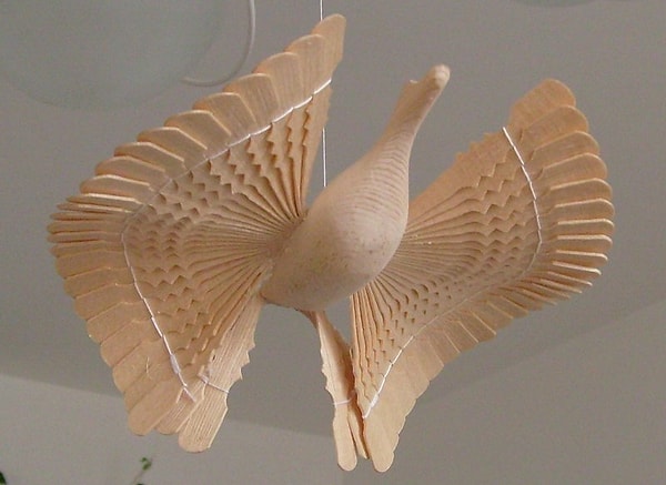 10. Символом какого региона являются такие птицы?