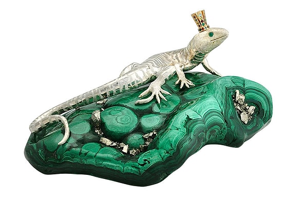 12. Глядя на эту фигурку, какой регион сразу приходит на ум?