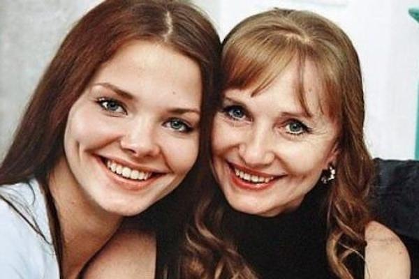 7. Лариса Луппиан и Елизавета Боярская