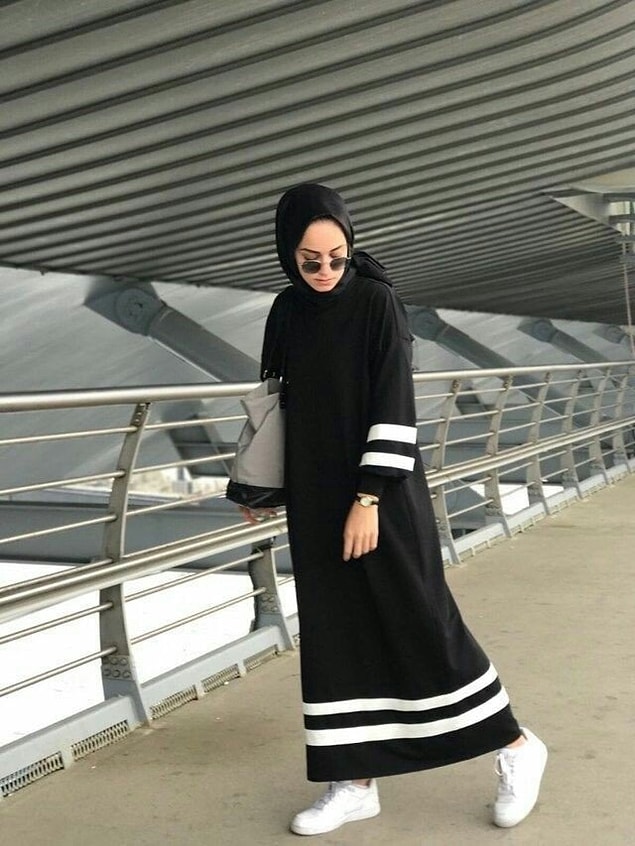 16. Siyah sevenler için zamansız bir elbise;