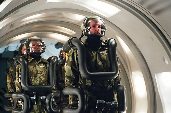 6. Кто является автором рассказа "И грянул гром"?