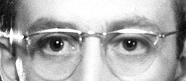 1. Итак, чьи глаза на фото?