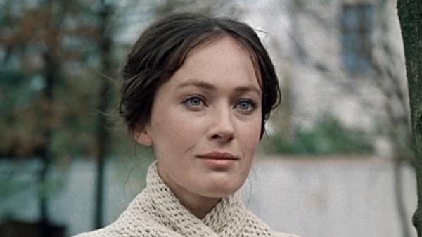 6. Какой актер исполнил роль Вожеватова в фильме «Жестокий романс»?