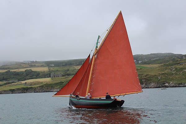 8. В какой стране впервые построили парусное судно?