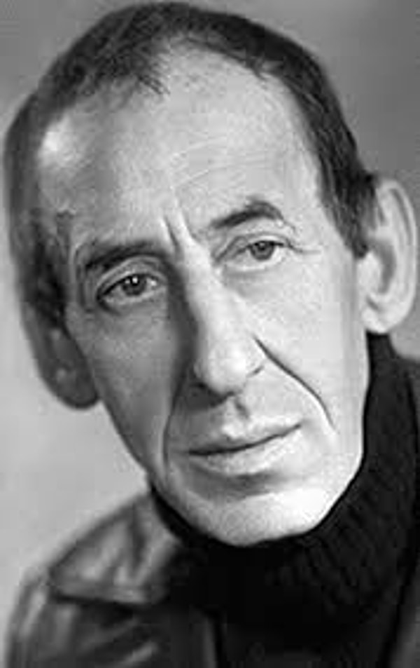 2. На ком из нижеперечисленных актрис не был женат Владимир Басов?