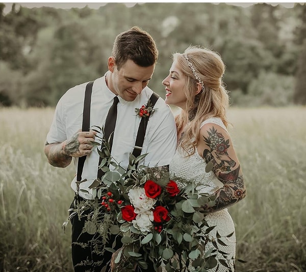 4. "Вы подумали, как плохо они будут выглядеть на ваших свадебных фото?"