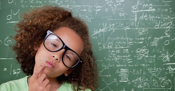 9. "Всякое действие имеет ...". Закончите третий закон Ньютона: