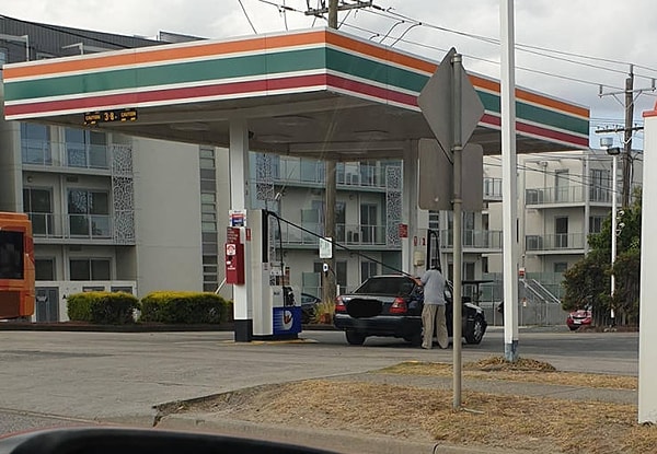 28. А вы еще что-то говорите про женщин за рулем...эх