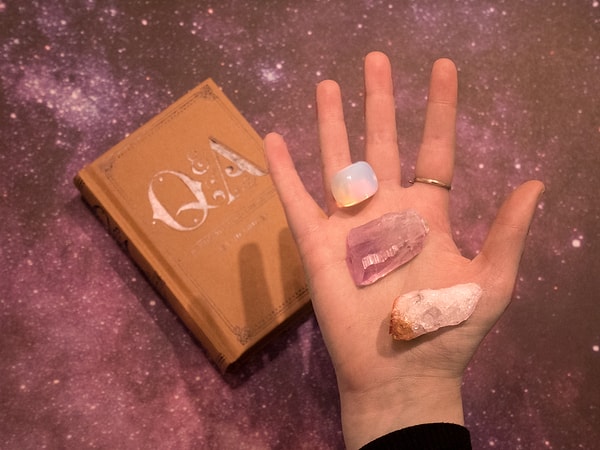 7. Есть ли вертикальные линии, которые разделяют линию сердца?