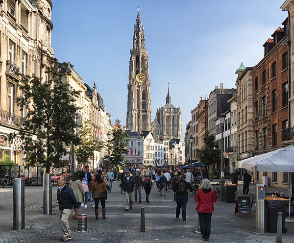 5. Выберите НЕ нидерландский город: