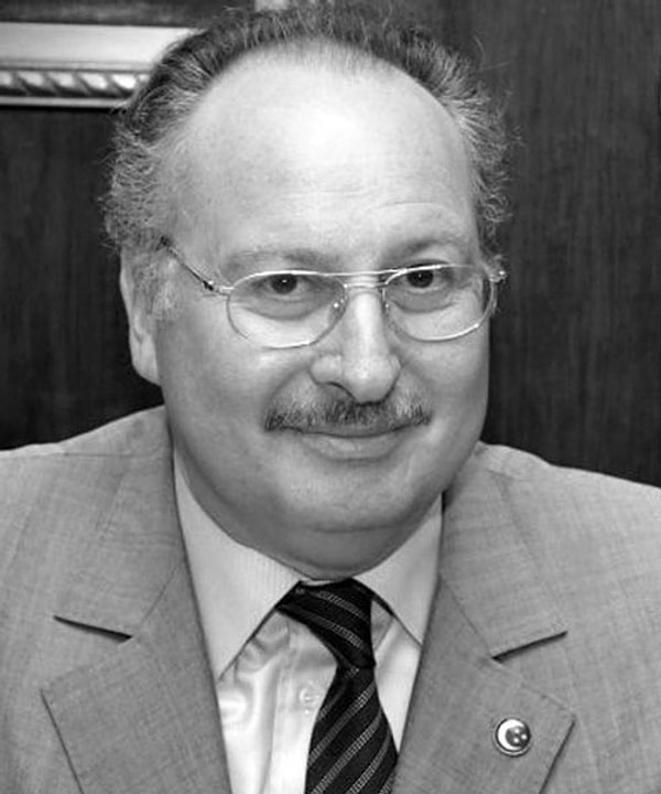 8. Как звали последнего короля Египта?