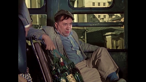 1. Итак, начнемс! Помните имя здоровяка, которого безжалостно высек Шурик?