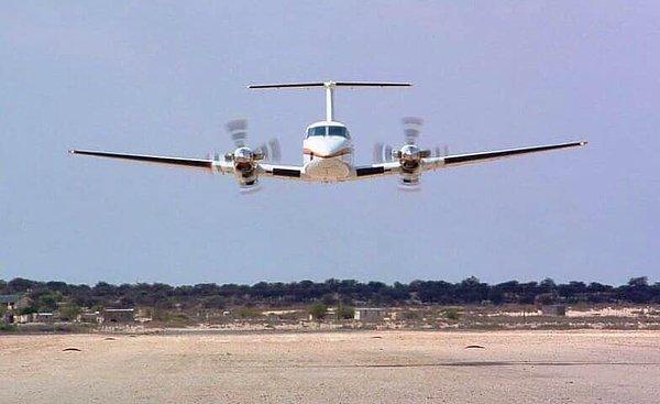Pilot Viljoen’in eşiyle kavga ettikten sonra başkent Gaborone’dan uçağı çaldığı ve intihar uçuşunu yaptığı iddia edildi.