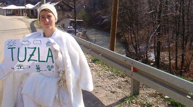 2008 - İtalyan sanatçı Pippa Bacca, Kocaeli'nin Gebze ilçesi Tavşanlı köyü yakınlarındaki ormanlık alanda ölü bulundu.