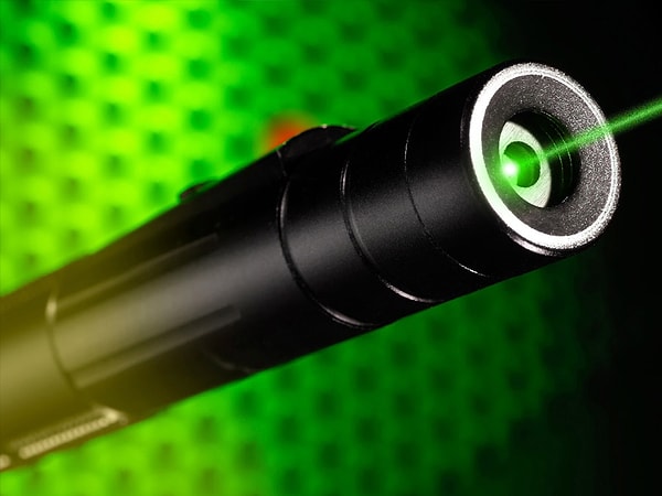 10. Назовите советских ученых, известных как изобретателей лазера?