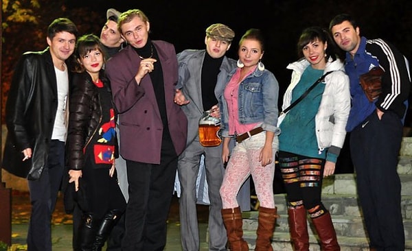 5. Где молодые люди 90-х приобретали одежду?