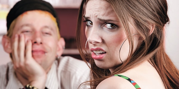 8. Ну вот он подсел за ваш столик и шутит без остановки. Вас это не раздражает?