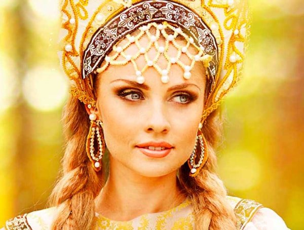 5. Есть женщины в русских селеньях...