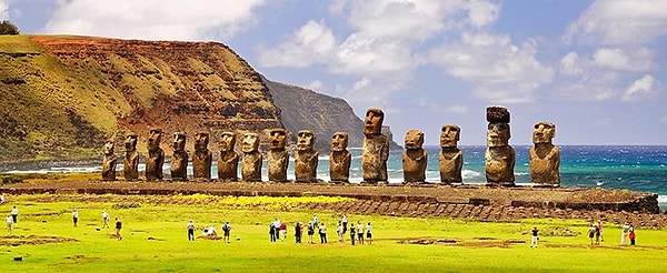 4. Остров Пасхи расположен у берегов...