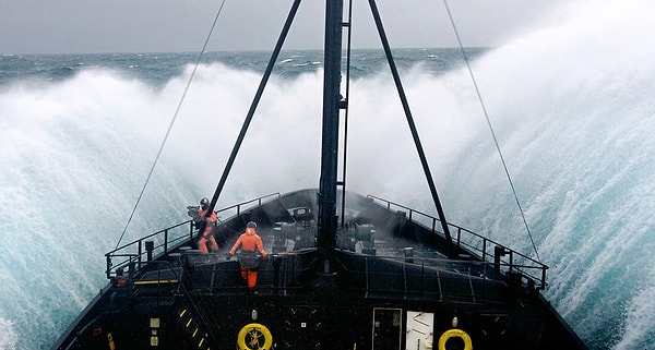 9. Пролив, отделяющий Южную Америку от Антарктиды, называется...